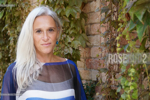 La scrittrice Valeria Parrella, finalista con “La ragazzina” (Feltrinelli) alla 64* edizione del  Premio Letterario Campiello,  poco prima dell’incontro con i lettori, nella Biblioteca dell’Archivio Storico della Biennale di Venezia, Venezia 21 settembre 2026. ©Andrea Merola/Rosebud2