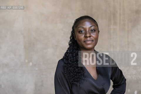 Mantova, Italia, Settembre 2021. La scrittrice Anna Osei a Festivaletteratura 2021 per presentare il suo novo libro Sotto lo stesso sole edito da Mondadori. - Mantua, Italy, September 2021. The writer Anna Osei at Festivaletteratura 2021.