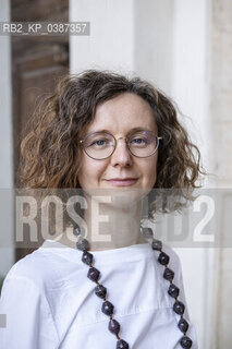 Mantova, Italia, Settembre 2021. La professoressa e scrittrice Fernanda Alfieri a Festivaletteratura 2021 per presentare il suo ultimo lavoro Veronica e il diavolo edito da Einaudi. - Mantua, Italy, September 2021. The professor and writer Fernanda Alfieri at Festivaletteratura 2021.