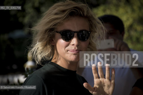 Venezia, 29 agosto 2017. Lattrice Jasmine Trinca, membro della giuria del Festival del Cinema di Venezia, al suo arrivo al Lido. ©Sebastiano Vianello/Rosebud2