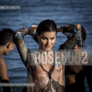 Venezia, 29 agosto 2017. La topmodel brasiliana Isabeli Fontana sulla spiaggia dellHotel Excelsior del Lido di Venezia durante il la Mostra del Cinema. ©Sebastiano Vianello/Rosebud2