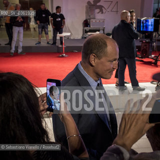 Lido di Venezia, 4 settembre 2017. Lattore Woody Harrelson sul red carpet della 74a Mostra del Cinema di Venezia. ©Sebastiano Vianello/Rosebud2