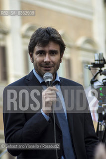 12 ottobre 2017 - Piazza di Montecitorio, Roma. Lonorevole Alessandro Di Battista del Movimento 5 Stelle alla manifestazione del Movimento 5 Stelle contro lapprovazione in parlamento della Legge Elettorale denominata Rosatellum. ©Sebastiano Vianello/Rosebud2