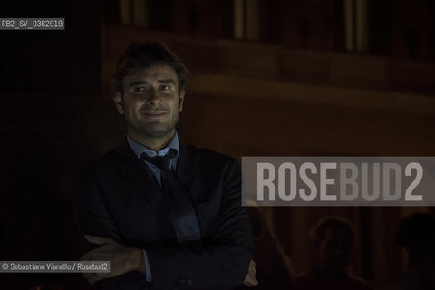 12 ottobre 2017 - Piazza di Montecitorio, Roma. Lonorevole Alessandro Di Battista del Movimento 5 Stelle alla manifestazione del Movimento 5 Stelle contro lapprovazione in parlamento della Legge Elettorale denominata Rosatellum. ©Sebastiano Vianello/Rosebud2