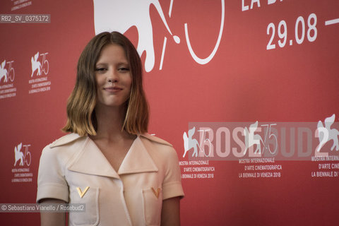 Lido di Venezia, 1 settembre 2018. Lattrice Mia Goth durante il photocall per Suspiria alla 75 Mostra del Cinema di Venezia.  ©Sebastiano Vianello/Rosebud2