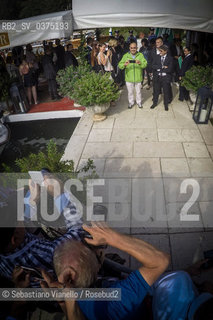 Lido di Venezia, 2 settenbre 2018. Elio fotografa i suoi fan al Lido durante la 75a Mostra del Cinema di Venezia.  ©Sebastiano Vianello/Rosebud2