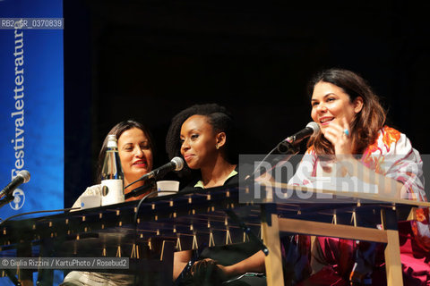 Chimamanda Ngozi Adichie dialoga con Michela Murgia al Festivaletteratura 2017 / rosebud2
 ©Giulia Rizzini/KartuPhoto/Rosebud2