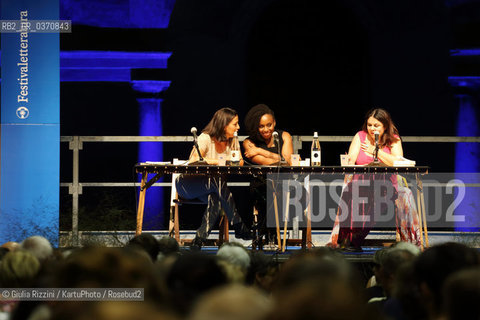 Chimamanda Ngozi Adichie dialoga con Michela Murgia al Festivaletteratura 2017 / rosebud2
 ©Giulia Rizzini/KartuPhoto/Rosebud2