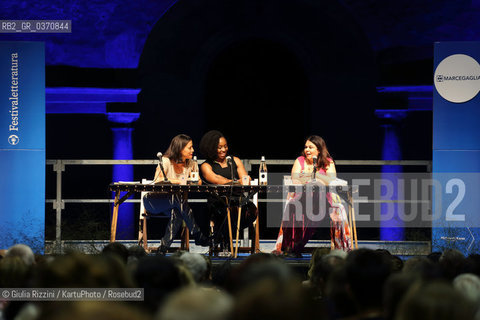 Chimamanda Ngozi Adichie dialoga con Michela Murgia al Festivaletteratura 2017 / rosebud2
 ©Giulia Rizzini/KartuPhoto/Rosebud2