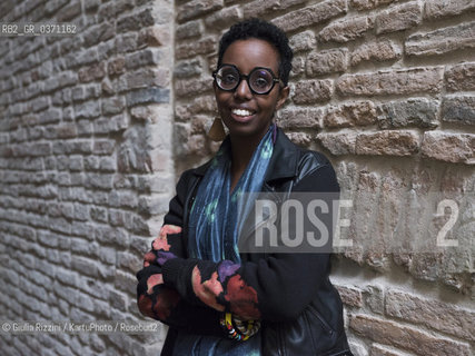 Ferrara, settembre 2017. La scrittrice italosomala Igiaba Scego ospite al Festival di Internazionale. Il suo ultimo libro è “Prestami le ali. Storia di Clara la rinoceronte” (Rrose Sélavy 2017)...Ferrara, september 2017. The Italian-Somalian writer Igiaba Scego attends Internazionale Festival.
 ©Giulia Rizzini/KartuPhoto/Rosebud2