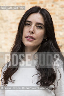 Mantova, settembre 2021. La scrittrice e sceneggiatrice italiana Alice Urciuolo ospite al Festivaletteratura. Il suo ultimo libro è “Adorazione” (66thand2nd, 2020). ..The Italian writer and screenplay writer Alice Urciuolo attends Festivaletteratura. Her last book published in Italy is Adorazione (66thand2nd, 2020) ©Giulia Rizzini/KartuPhoto/Rosebud2