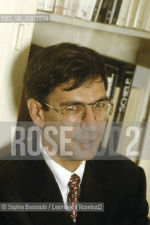 16 Jan 1995 --- TURKISH WRITER ORHAN PAMUK PUBLISHES THE BLACK BOOK  ©Sophie Bassouls/Leemage/Rosebud2