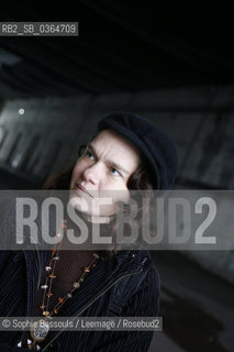 Portrait de Asli Erdogan, photos prises a Saint-Nazaire (Saint Nazaire, France) dans lancienne base des sous-marins allemands, le 21/11/2009  ©Sophie Bassouls/Leemage/Rosebud2