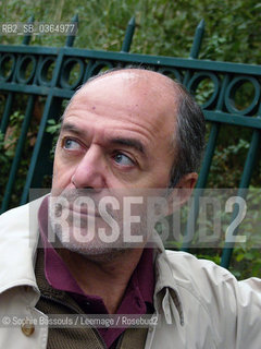 Pierre Assouline, 24 octobre 2005  ©Sophie Bassouls/Leemage/Rosebud2