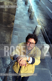 Santiago Gamboa, 24 septembre 2003  ©Sophie Bassouls/Leemage/Rosebud2