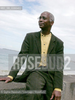 Daniel Maximin, 29 mai 2004  ©Sophie Bassouls/Leemage/Rosebud2