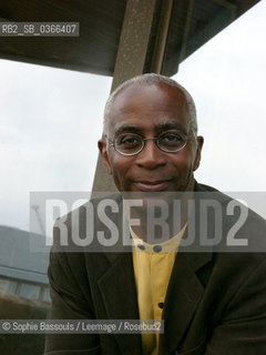 Daniel Maximin, 29 mai 2004  ©Sophie Bassouls/Leemage/Rosebud2