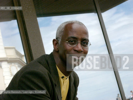 Daniel Maximin, 29 mai 2004  ©Sophie Bassouls/Leemage/Rosebud2