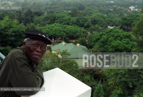 Lewis Nkosi, 4 fevrier 2005  ©Sophie Bassouls/Leemage/Rosebud2