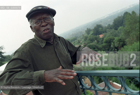 Lewis Nkosi, 4 fevrier 2005  ©Sophie Bassouls/Leemage/Rosebud2