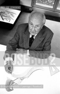 Claude Parent, 6 novembre 2003  ©Sophie Bassouls/Leemage/Rosebud2