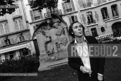 Portrait of Jean-Luc (Jean Luc) Benoziglio, le 2 septembre 1976  ©Sophie Bassouls/Leemage/Rosebud2