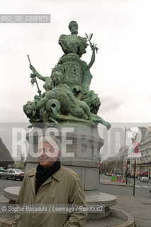 15 Feb 2000 --- PHILIPPE SOLLERS AT THE GUIMET MUSEUM  ©Sophie Bassouls/Leemage/Rosebud2