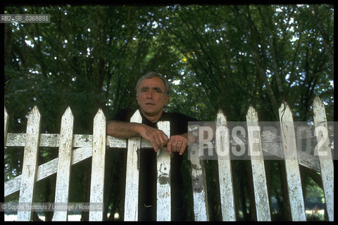 Portrait of Jean-Claude (Jean Claude) Guillebaud le 1 juillet 1999  ©Sophie Bassouls/Leemage/Rosebud2