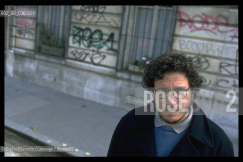 Portrait of Santiago Gamboa le 27 octobre 1999  ©Sophie Bassouls/Leemage/Rosebud2