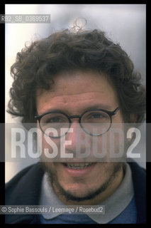 Portrait of Santiago Gamboa le 27 octobre 1999  ©Sophie Bassouls/Leemage/Rosebud2