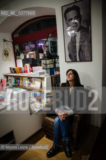 Uruguayan writer Vera Giaconi presents her new book Persone Care, published in Italy by Sur, at Tempo Ritrovato bookstore in Milan. La scrittrice uruguaiana Vera Giaconi presenta il suo nuovo libro Persone Care, pubblicato da Sur, alla libreria Tempo Ritrovato a Milano ©Marina Leone/Rosebud2