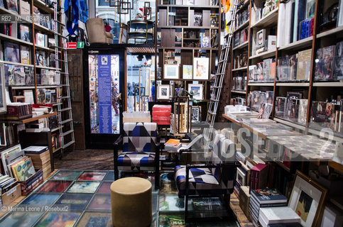 La libreria Bocca è una famosa libreria di Milano, la più antioca della città, fondata nel 1775. Milano, 14 febbraio 2019 Bocca is an historical and famous bookstore in Milano, founded by Bocca brothers in Italy in 1775. Milan, February 14th, 2019 ©Marina Leone/Rosebud2 