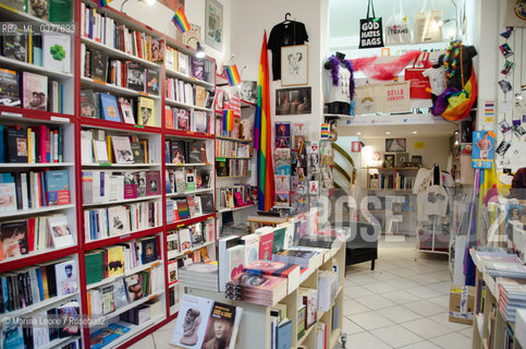 Antigone bookshop. Atigone is a lgbit*q bookstore in Milano. March 4th, 2019 La libreria Antigone, Antigone è specializzata in tematiche lgbit*q  e femministe. Milano, 4 Marzo 2019 ©Marina Leone/Rosebud2