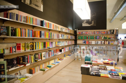 La libreria il Delfino è stata riconosciuta Miglior Libreria dItalia dalla  Scuola per Librai Umberto ed Elisabetta Mauri. Pavia, 5 Marzo 2019 Il Delfino bookstore was awarded as Best Italian bookstore by  Scuola per Librai Umberto ed Elisabetta Mauri. Pavia, March 5th, 2019 ©Marina Leone/Rosebud2