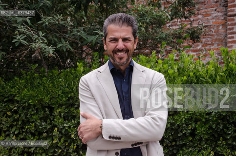 Lo chef Italiano Andrea Berton in posa alla Fabbrica del Vapore in occasione di Cibo a Regola dArte. Milano, 17 maggio 2019 Italian chef Andrea Berton poses at Fabbrica del Vapore for Cibo a Regola dArte event. Milan, May 17th, 2019 ©Marina Leone/Rosebud2