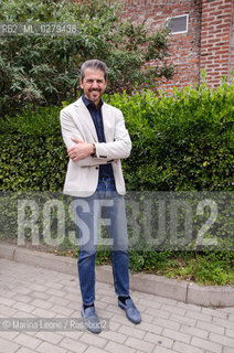 Lo chef Italiano Andrea Berton in posa alla Fabbrica del Vapore in occasione di Cibo a Regola dArte. Milano, 17 maggio 2019 Italian chef Andrea Berton poses at Fabbrica del Vapore for Cibo a Regola dArte event. Milan, May 17th, 2019 ©Marina Leone/Rosebud2