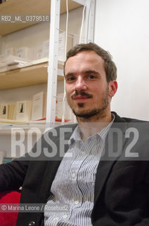 Giorgio Biferali presents Il romanzo dellanno at Verso bookstore, published by La Nave di Teseo Milan, May 24th, 2019 Giorgio Biferali presenta Il romanzo dell’anno edito da La Nave di Teseo alla Libreria Verso Milano 24 maggio, 2019 ©Marina Leone/Rosebud2