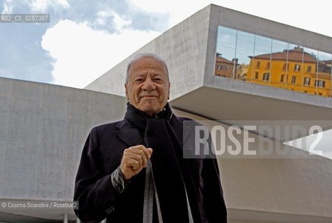 Rome, 12-02-2014.Culture.Art critic Achille Bonito Oliva presents his tv program Fuori quadro, pictured at MAXXI Museum in Rome.In the photo Achille Bonito Oliva ©Cosima Scavolini/Rosebud2