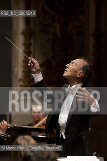 conductor Claudio Abbado with Mahler Chamber orchestra Ferrara Teatro Comunale 2007 ©Marco Nirmal Caselli/Rosebud2
