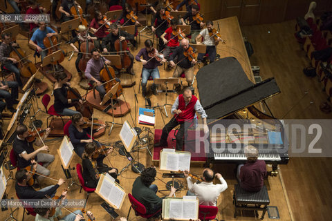 Bologna, Auditorium Manzoni.12 MARZO 2013 prove .ORCHESTRA MOZART .CLAUDIO ABBADO direttore.JAN LISIECKI pianoforte ©Marco Nirmal Caselli/Rosebud2