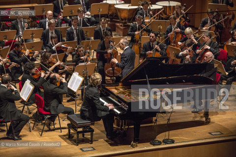 Bologna, Auditorium Manzoni.GIOVEDÍ 14 MARZO | ore 20.00.ORCHESTRA MOZART .CLAUDIO ABBADO direttore.JAN LISIECKI pianoforte ©Marco Nirmal Caselli/Rosebud2