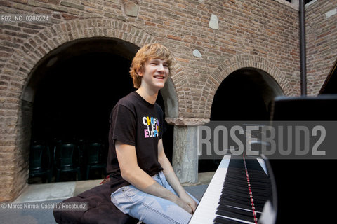 JAN LISIECKI piano 15_06_2011 ©Marco Nirmal Caselli/Rosebud2