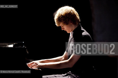 JAN LISIECKI piano 15_06_2011 ©Marco Nirmal Caselli/Rosebud2