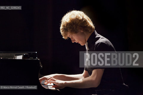 JAN LISIECKI piano 15_06_2011 ©Marco Nirmal Caselli/Rosebud2