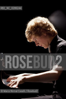 JAN LISIECKI piano 15_06_2011 ©Marco Nirmal Caselli/Rosebud2