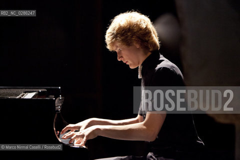JAN LISIECKI piano 15_06_2011 ©Marco Nirmal Caselli/Rosebud2