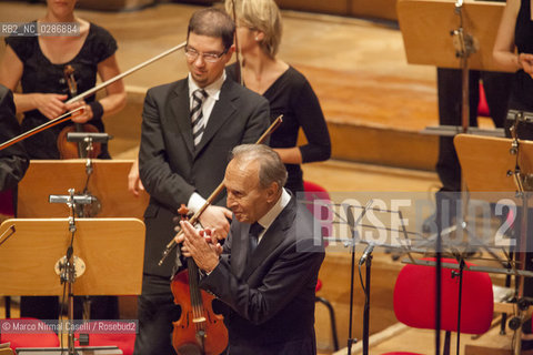 ORCHESTRA MOZART.ARNOLD SCHOENBERG CHOR.CLAUDIO ABBADO, direttore.RACHEL HARNISCH, soprano.SARA MINGARDO, contralto.JAVIER CAMARENA e PAOLO FANALE, tenori.ALEX ESPOSITO, basso 11 giungno 2012 Bologna ©Marco Nirmal Caselli/Rosebud2