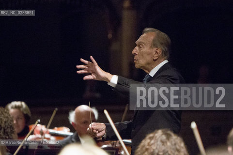 STAGIONE 2012/2013 FERRARA MUSICA   Concerto straordinario per la città di Ferrara.Domenica 23 settembre 2012.Teatro Comunale di Ferrara..LUCERNE FESTIVAL ORCHESTRA.MAURIZIO POLLINI, pianoforte/piano.CLAUDIO ABBADO, direttore/conductor ©Marco Nirmal Caselli/Rosebud2