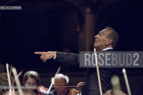STAGIONE 2012/2013 FERRARA MUSICA   Concerto straordinario per la città di Ferrara.Domenica 23 settembre 2012.Teatro Comunale di Ferrara..LUCERNE FESTIVAL ORCHESTRA.MAURIZIO POLLINI, pianoforte/piano.CLAUDIO ABBADO, direttore/conductor ©Marco Nirmal Caselli/Rosebud2