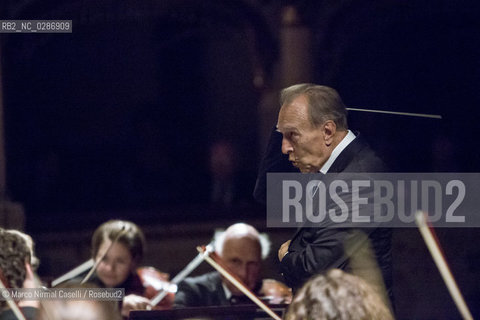 STAGIONE 2012/2013 FERRARA MUSICA   Concerto straordinario per la città di Ferrara.Domenica 23 settembre 2012.Teatro Comunale di Ferrara..LUCERNE FESTIVAL ORCHESTRA.MAURIZIO POLLINI, pianoforte/piano.CLAUDIO ABBADO, direttore/conductor ©Marco Nirmal Caselli/Rosebud2